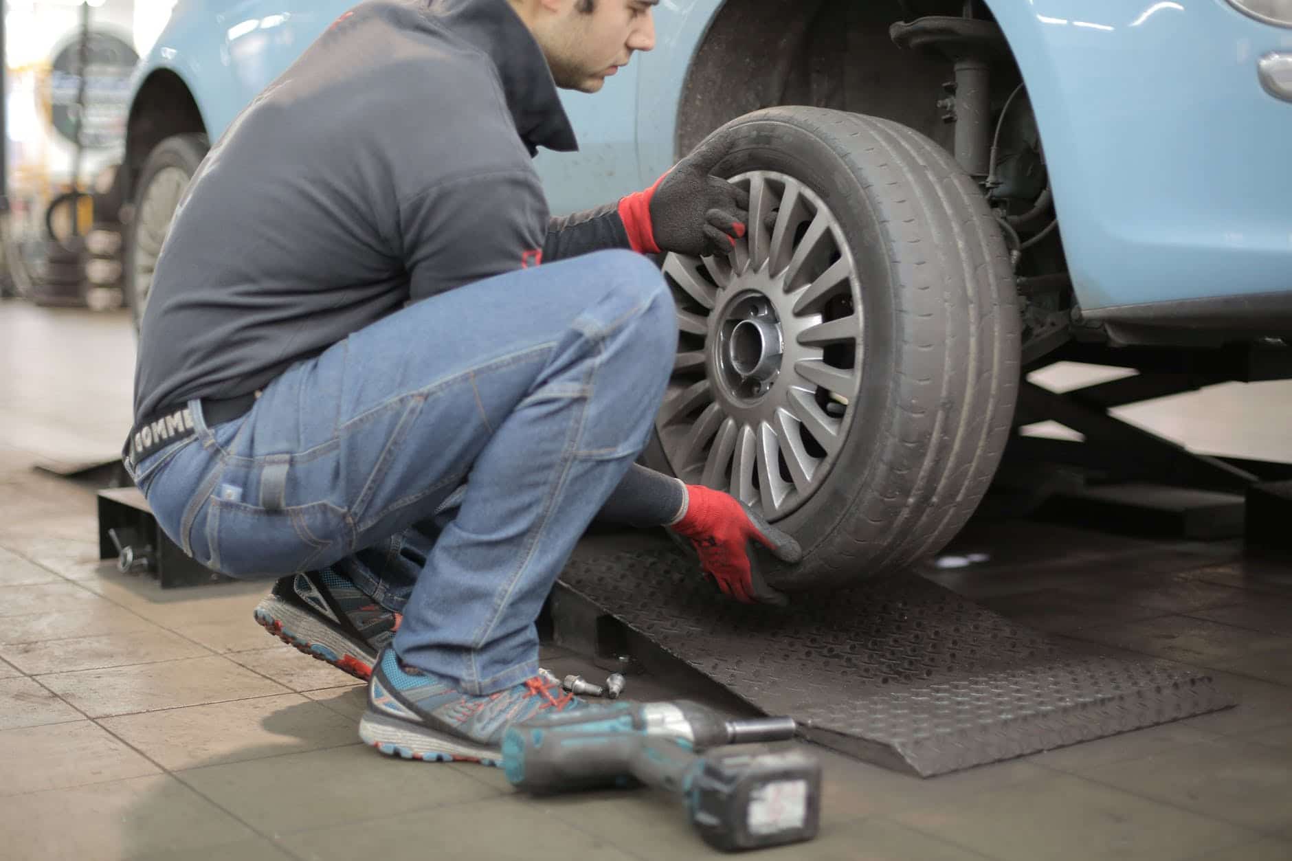 Pression des pneus : comment la contrôler et l’ajuster